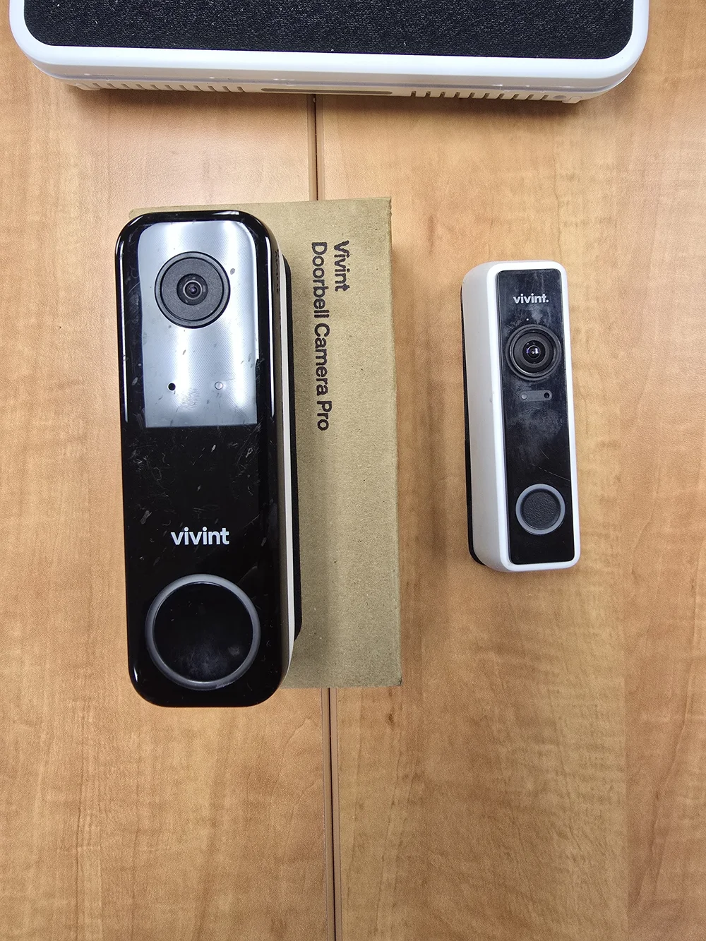 Vivint Home Security Camera & Touchscreen System - White/Black